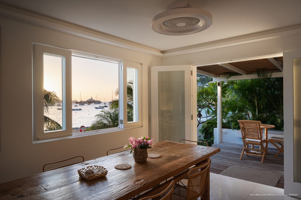 villa Mellow Mood Dinning Table
